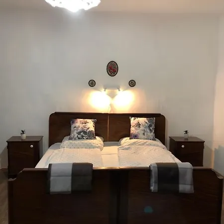 Nagymama Vendégháza Pensión *